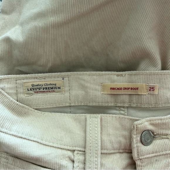 Levi’s Rib Cage Crop Boot Cut Jeans Cream Cordorouy - Picture 4 of 9
